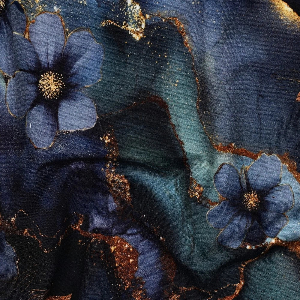 Punta di Roma Stoff mit blauen Blumen und goldfarbenen Akzenten