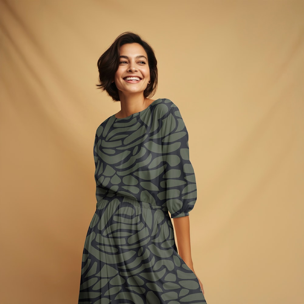 Light & Lush Viskose khaki-schwarz – dunkler gemusterter Stoff aus 100 % Viskose, 145 cm breit