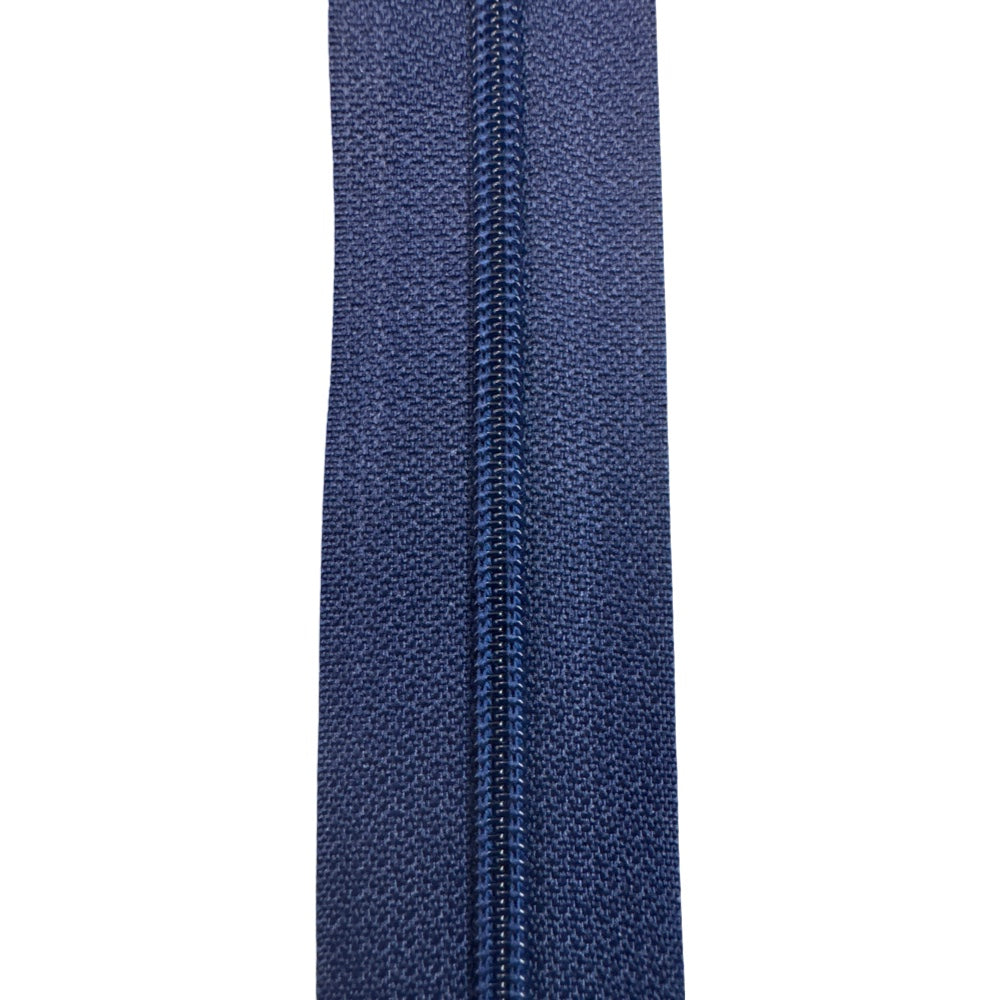 Endlos Spiralreißverschluss 4,2 mm PR0 als Meterware aufgerollt in dunkelblau, mit sichtbarer Spirale