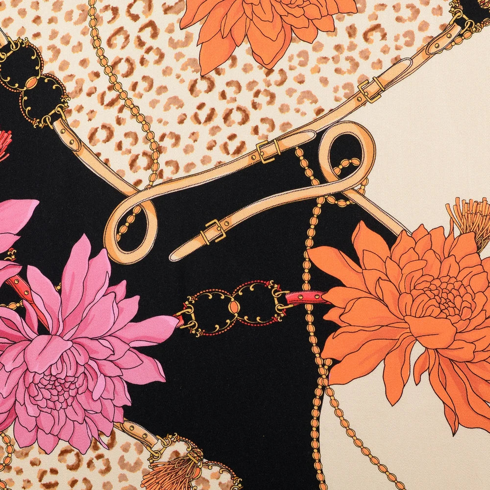 Viskosesatin in Pink & Orange mit blauen Blumen, Ketten und Animalprint
