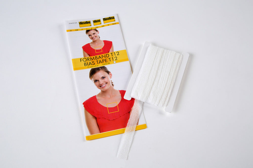 Freudenberg Formband T12 in Weiß – 12 mm breites, aufbügelbares Einfassband mit Kettstich zur Stabilisierung von Stoffkanten