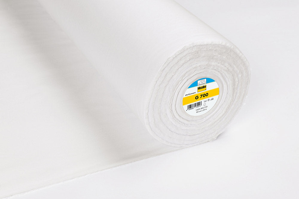 Vlieseline G 700 Weiß – gewebte Bügeleinlage aus Baumwolle, 90 cm breit, ideal für Kragen, Taschen & Belege auf hellen Stoffen“