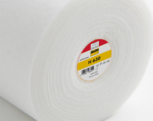 Vlieseline H 630 – weißes, aufbügelbares Volumenvlies mit weicher Struktur, 90 cm breit, ideal für Patchwork und kreative Nähprojekte