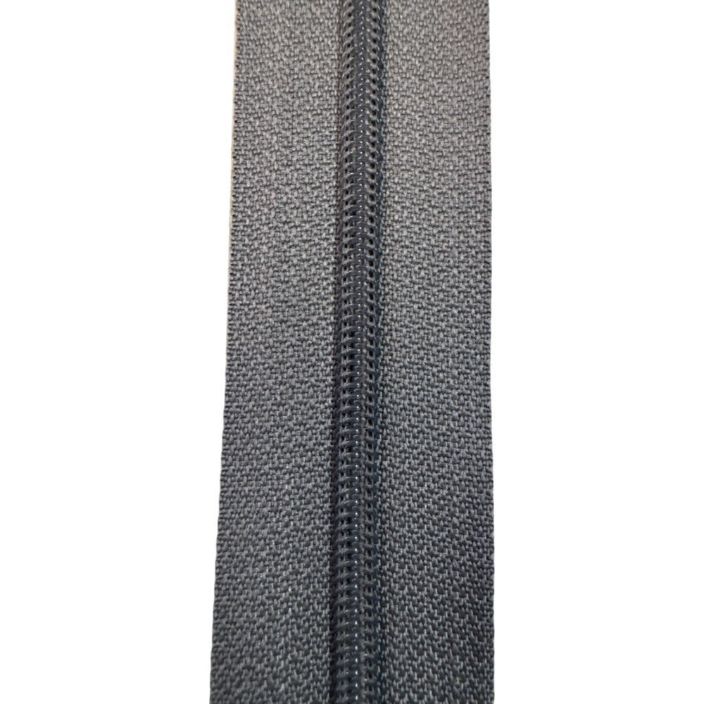 Endlos Spiralreißverschluss 4,2 mm PR0 als Meterware aufgerollt in dunkelgrau, mit sichtbarer Spirale