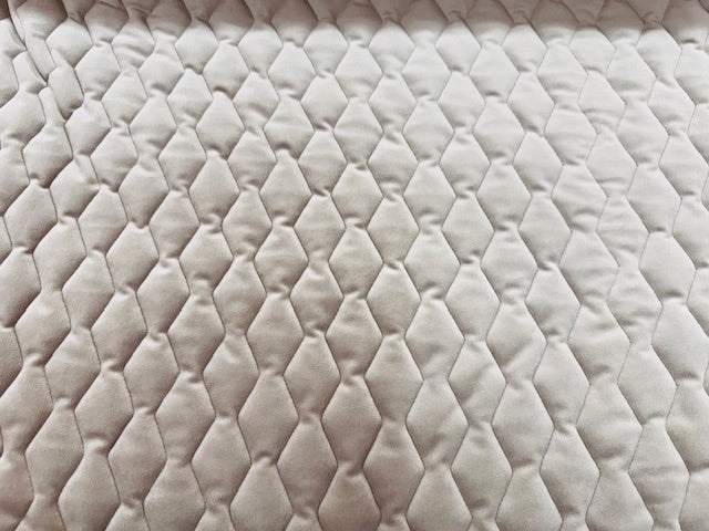 Samt-Stepper in Sandbeige – Vorderansicht