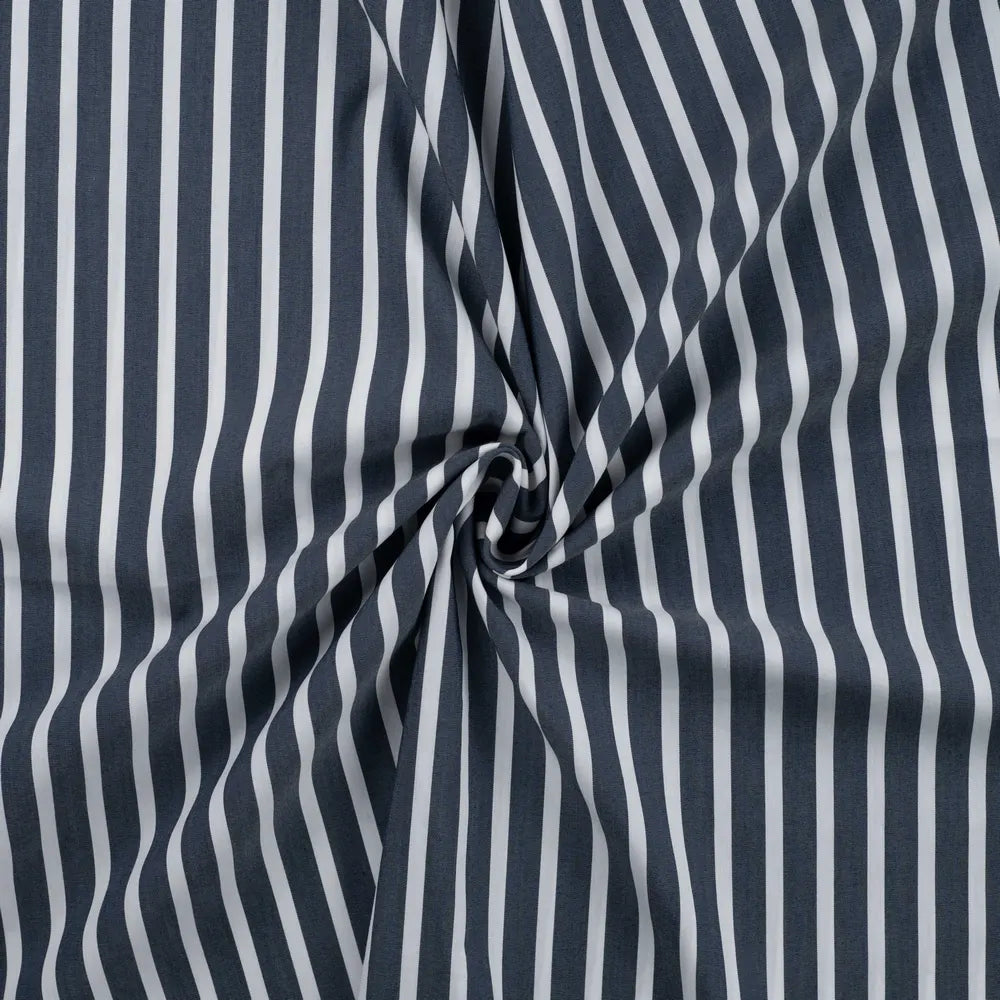 Gestreifter Popeline Stretch Stoff in Marine – leichter elastischer Stoff für Hemden und Blusen.