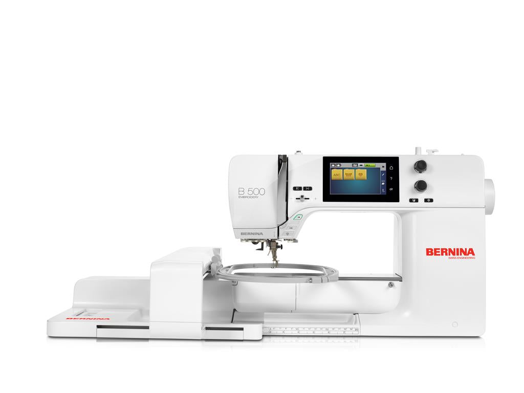 Bernina 500 Stickmaschine mit großem Stickbereich und farbigem Touchscreen – ideal für präzise Stickereien und kreative Designs
