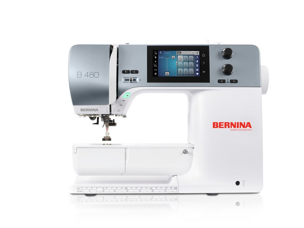 Bernina 480 Nähmaschine in Frontansicht mit Farb-Touchscreen, übersichtlicher Bedienung und modernem Design – geeignet für anspruchsvolle Näh- und Quiltarbeiten.